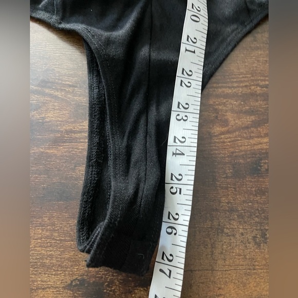 ASTR the Label Cristen Bodysuit in Black long sleeve size XS NWOT - Picture 14 of 15